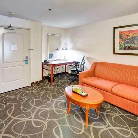 Hilton Garden Inn Portland Airport Buitenkant foto