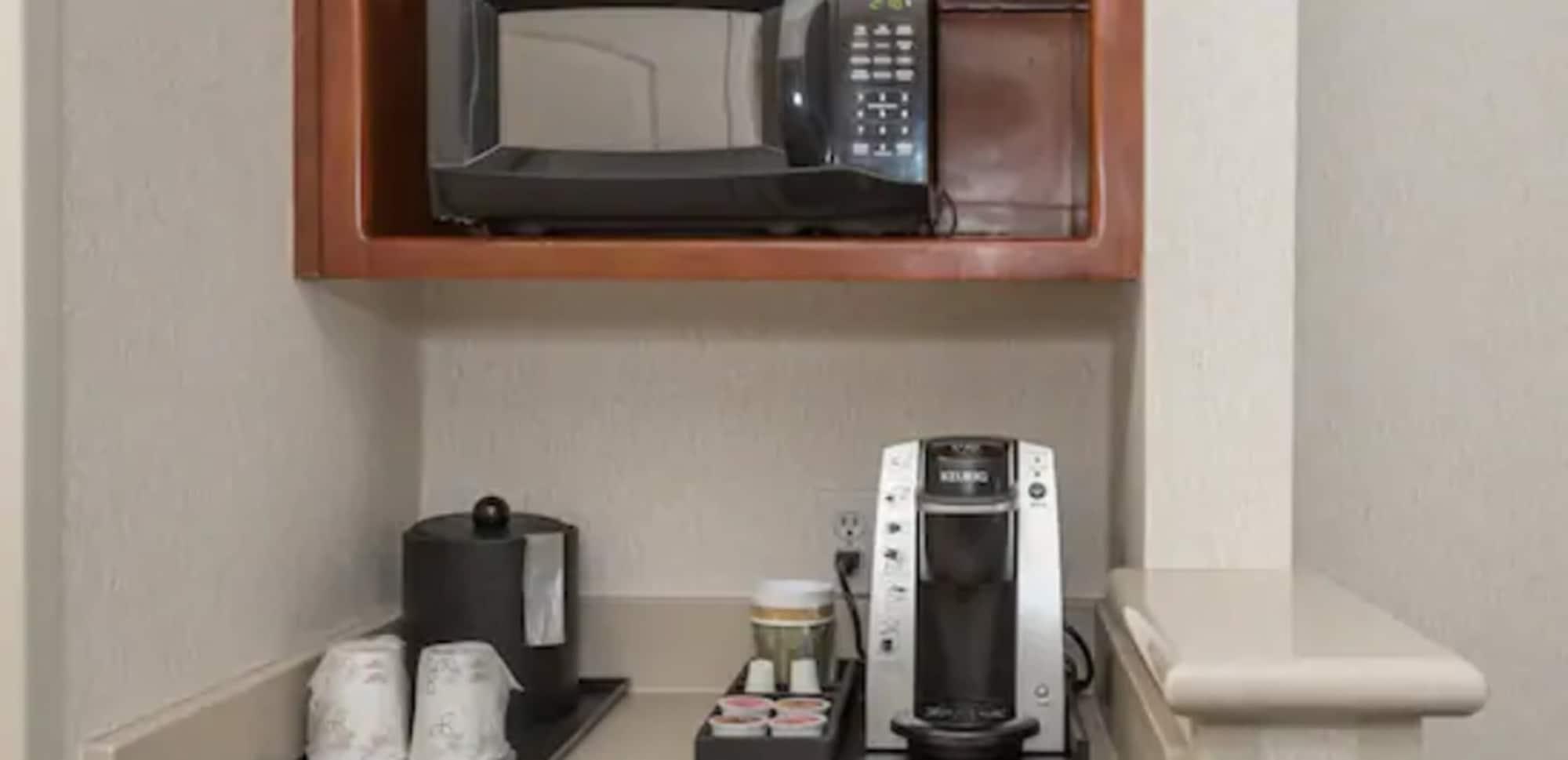 Hilton Garden Inn Portland Airport Buitenkant foto