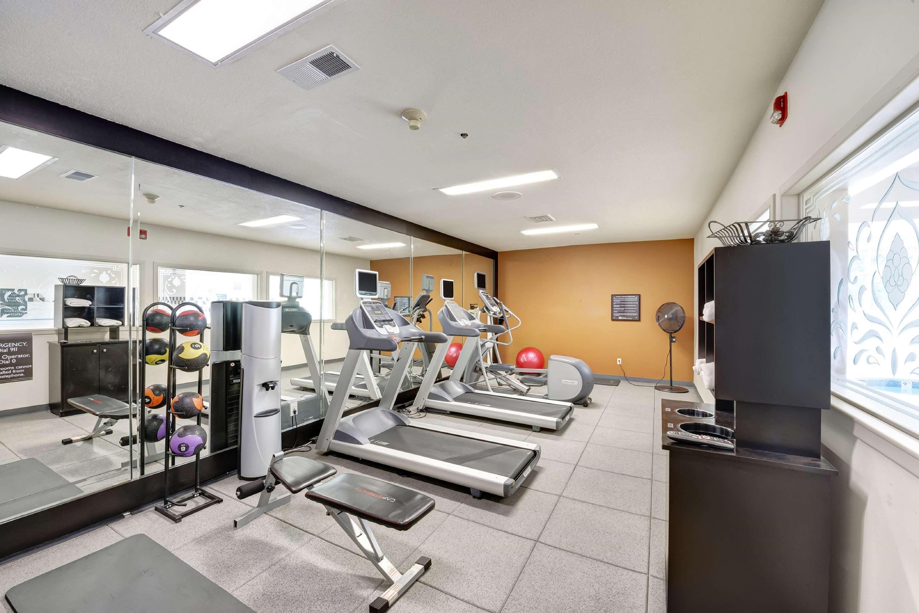 Hilton Garden Inn Portland Airport Buitenkant foto